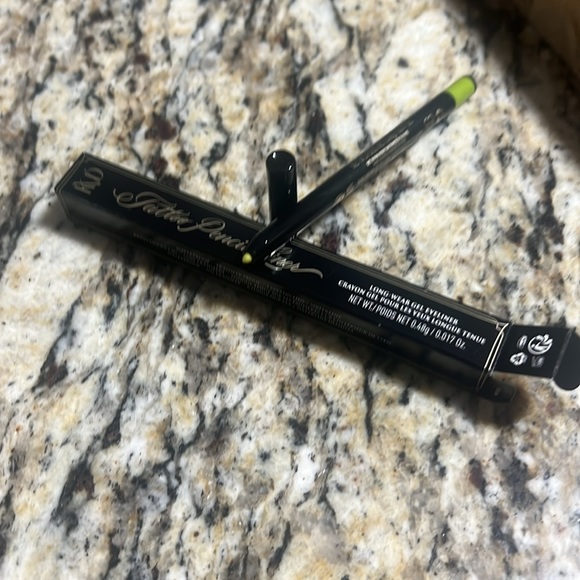 💕🌙KVD Radium Green Tattoo Pencil Liner - Picture 3 of 12